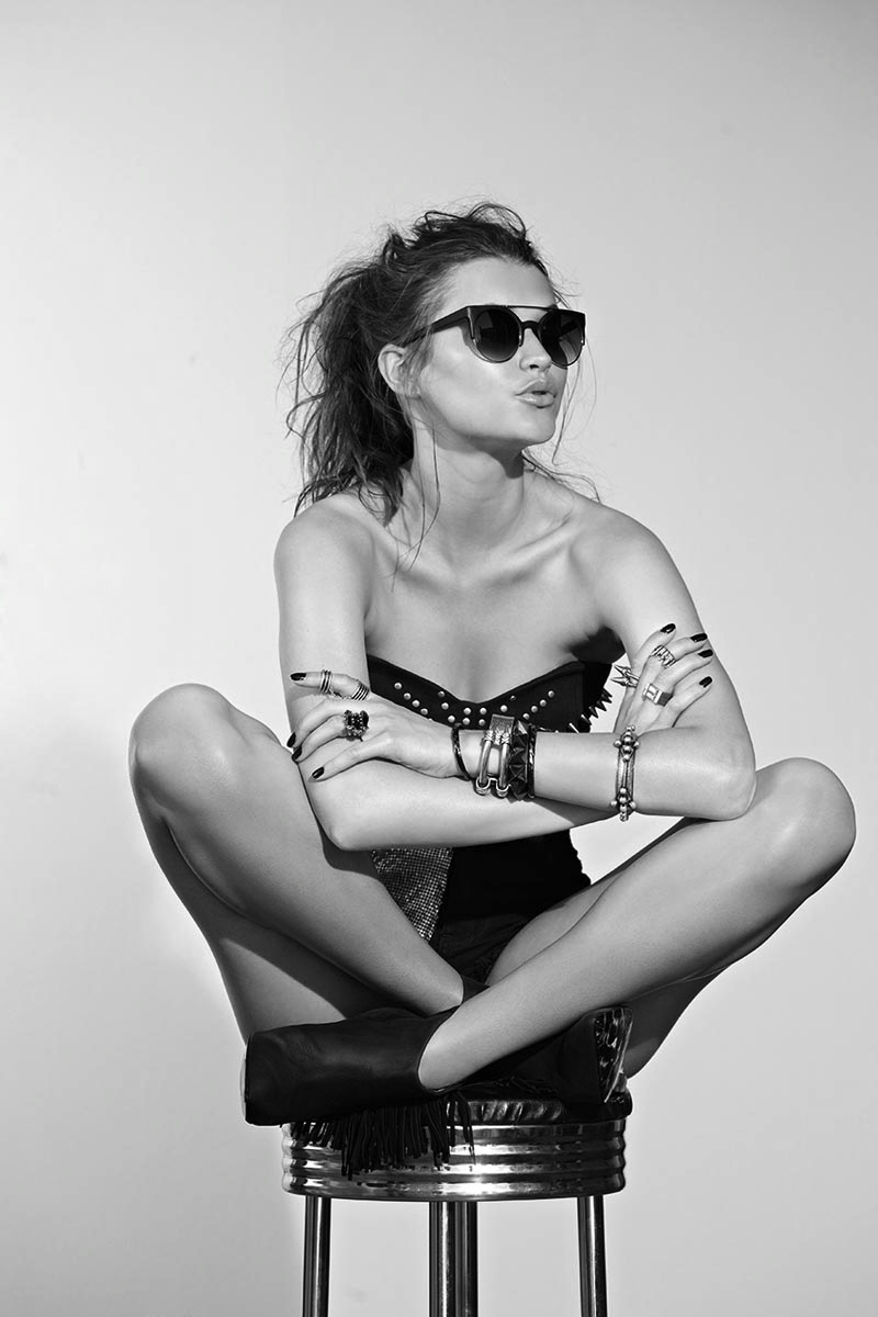 Sassy girls in Yangon — step in, relax, and chat live