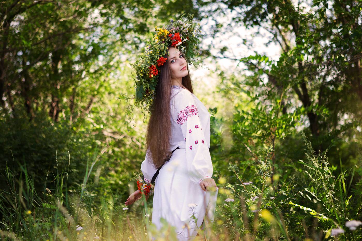 Slavic girls brings the glow — live moments in Yangon